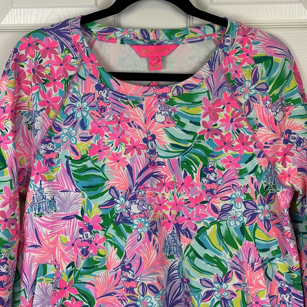 NWT Lilly Pulitzer x Disney beach comber crewneck sweatshirt sz med - Picture 2 of 8